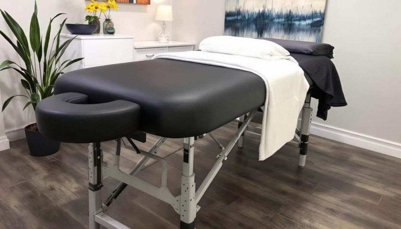 Comment choisir une table de massage adaptée à diverses techniques thérapeutiques ?